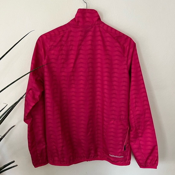 Women peak performance wind jacket - Picture 2 of 8